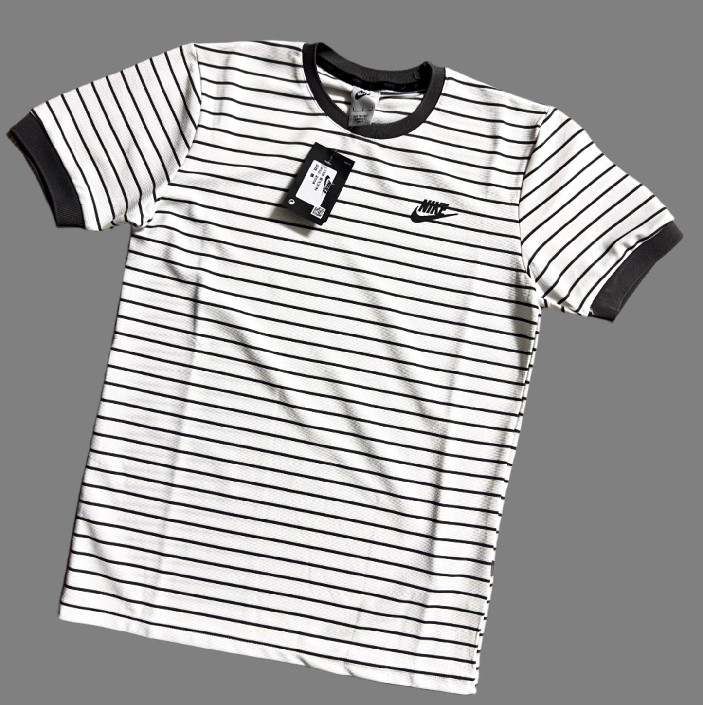 T-Shirt Stripes (Nike) - Zayushi Online Shopping
